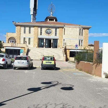 Crisvan Aparthotel 3*