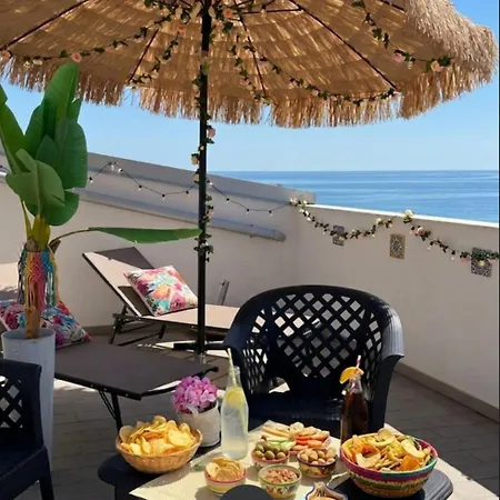 Crisvan Aparthotel 3*